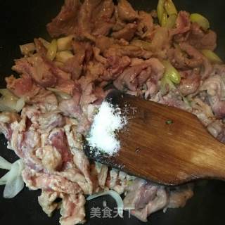 大葱爆肉片的做法步骤：6