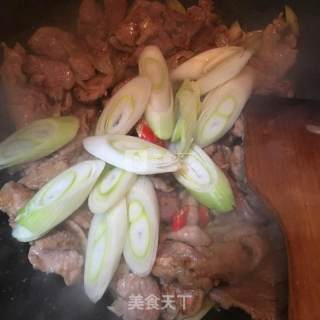 大葱爆肉片的做法步骤：8