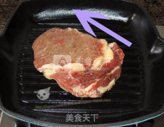 牛排也有范儿——使用楞纹铸铁锅，煎出美丽网格纹牛排的做法步骤：4