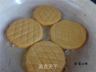 香酥奶香玉米饼的做法步骤：14
