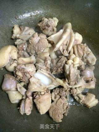 土豆焖鸭的做法步骤：3
