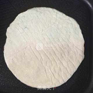 鸡蛋手抓饼的做法步骤：1