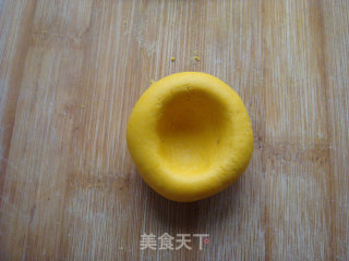 南瓜肉松椰蓉球的做法步骤：9