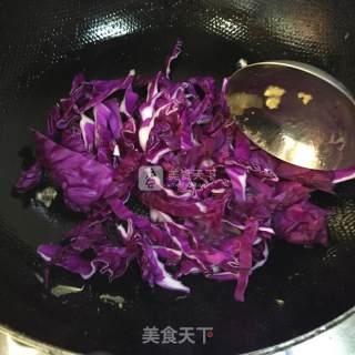 紫甘蓝炒鸡蛋的做法步骤：4
