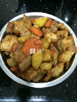 五花肉焖土豆胡萝卜的做法步骤：10