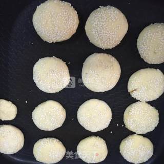 芝麻红糖土豆饼的做法步骤：10