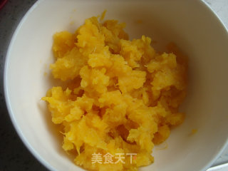 芝麻肉松红薯泥的做法步骤：2