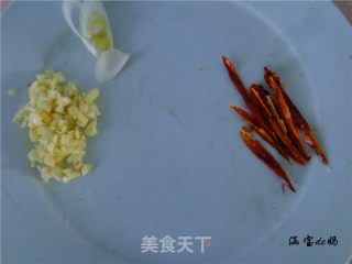 甘蓝素炒饼的做法步骤：1