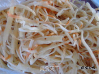 甘蓝素炒饼的做法步骤：3