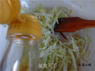 甘蓝素炒饼的做法步骤：7