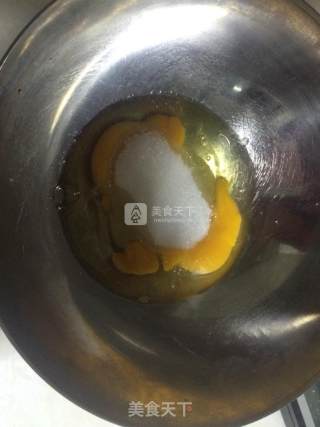 蛋黄派的做法步骤：1