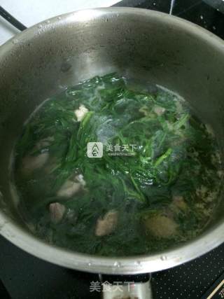 艾草瘦肉汤的做法步骤：7