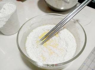 超级美味——电饭煲版海绵蛋糕的做法步骤：4