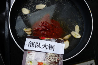 部队火锅的做法步骤：4