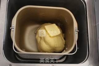 北海道可可双色土司的做法步骤：2