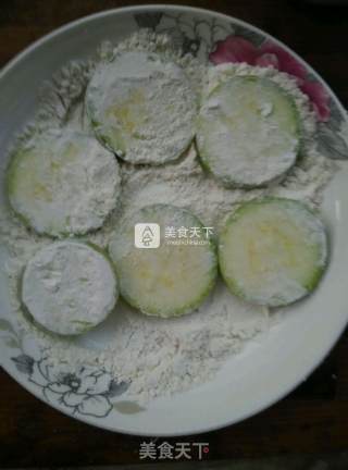 糖醋西葫芦的做法步骤：2