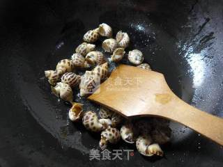 咸味虾花螺豆腐汤的做法步骤：4