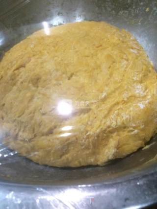 南瓜油饼的做法步骤：2