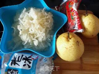 冰糖雪梨饮的做法步骤：1