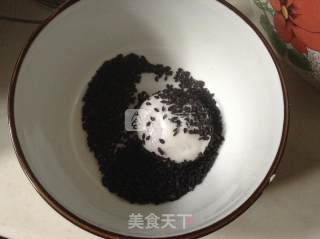 糯米芝麻饼的做法步骤：3