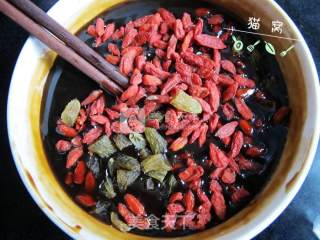核桃芝麻葡萄枸杞红枣阿胶糕的做法步骤：3