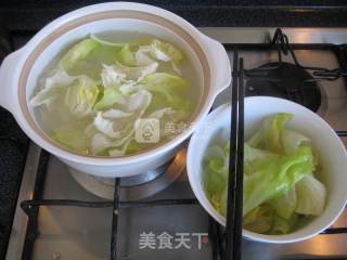 砂锅鱼片生菜——冬日至简清汤小锅的做法步骤：6