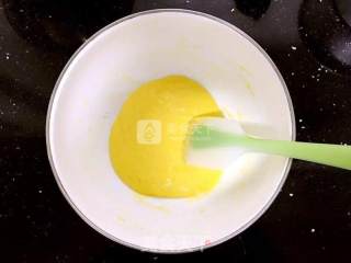 柠香戚风的做法步骤：6