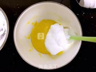柠香戚风的做法步骤：12