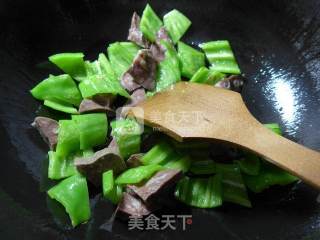 尖椒炒猪肺的做法步骤：4