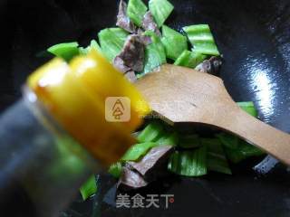 尖椒炒猪肺的做法步骤：5