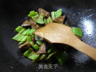 尖椒炒猪肺的做法步骤：7