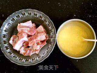 小米辣酱蒸排骨的做法步骤：1