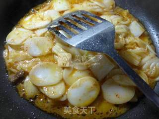 牛肉酱白菜炒年糕的做法步骤：8