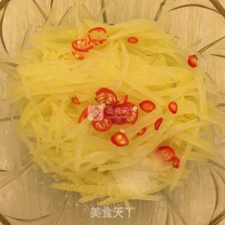 凉拌酸辣土豆丝的做法步骤：4