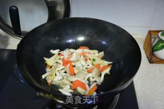 菌菇汤的做法步骤：2
