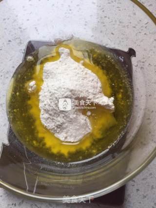 酥脆葱油饼的做法步骤：3