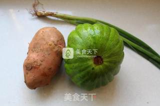 生焖小瓜土豆的做法步骤：1