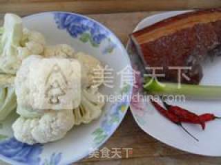 花菜炒腊肉的做法步骤：1