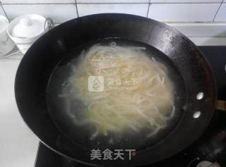 百吃不厌——西红柿鸡蛋面的做法步骤：11