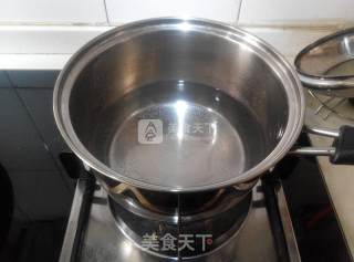 清爽饮品——椰汁木瓜西米露的做法步骤：2