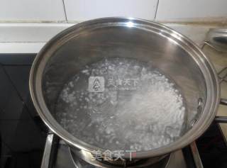 清爽饮品——椰汁木瓜西米露的做法步骤：3