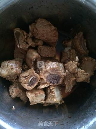 糖醋排骨的做法步骤：3