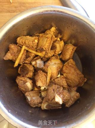 糖醋排骨的做法步骤：4
