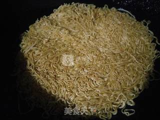香煎蛋面（配蕃茄酱）的做法步骤：4
