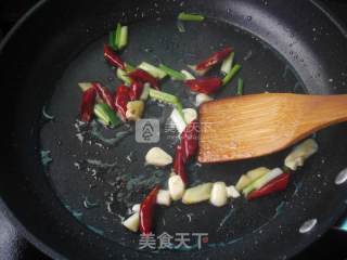 香干木耳炒鸡的做法步骤：7