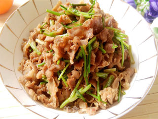 香菜杆炒羊肉的做法步骤：11