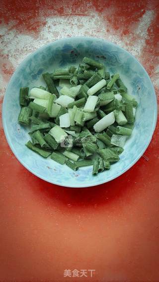 卷心菜炒粉丝的做法步骤：3