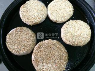 芝麻烧饼的做法步骤：13