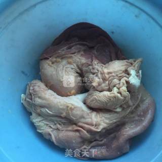 糯米猪肚汤的做法步骤：1