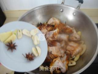 红烧竹笋走油肉的做法步骤：9